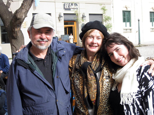 Luke Wallin, Sena Jeter Naslund, & Eva Sage Gordon in Buenos Aires, Argentina